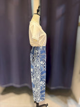 Load image into Gallery viewer, T104766-Indigo 3/4 Pants
