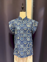 Load image into Gallery viewer, T104759-Indigo Short Sleeve Top
