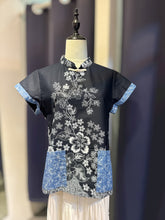 Load image into Gallery viewer, RB230B-Denim Batik Top ( Size S)
