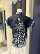 Load image into Gallery viewer, RB230B-Denim Batik Top ( Size S)
