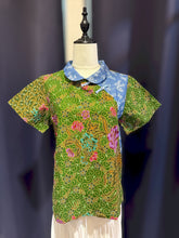 Load image into Gallery viewer, RB226B-Denim Batik Collar Top ( Size S )
