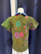 Load image into Gallery viewer, RB226B-Denim Batik Collar Top ( Size S )
