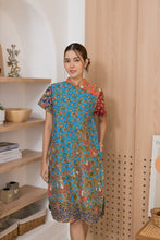 Load image into Gallery viewer, RB08-Batik Mandarin Collar Dress
