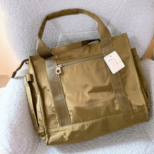 Load image into Gallery viewer, B1001-Ma Ma Bag With Sling
