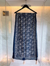 Load image into Gallery viewer, S120026 -indigo scarf
