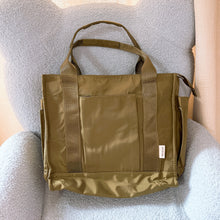 Load image into Gallery viewer, B1001-Ma Ma Bag With Sling
