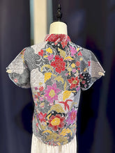 Load image into Gallery viewer, RB231B-Denim Batik Short Sleeve Top
