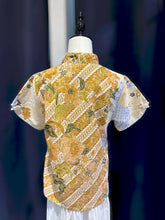 Load image into Gallery viewer, RB231C-Denim Batik Short Sleeve Top
