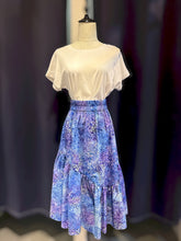 Load image into Gallery viewer, RB39C-Batik Prints Skirt
