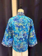 Load image into Gallery viewer, RB62B-Denim Hand-Painted Batik Jacket
