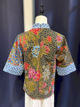 Load image into Gallery viewer, RB227A-Denim Batik 3/4 Sleeve Top
