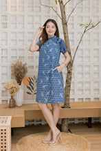 Load image into Gallery viewer, T119641-Mandarin Collar Dress
