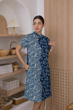 Load image into Gallery viewer, T103999-Mandarin Collar Dress
