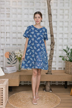 Load image into Gallery viewer, T119663-Short Sleeve Dress
