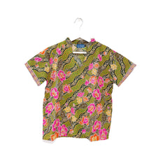 Load image into Gallery viewer, R2001-Batik Short Sleeve
