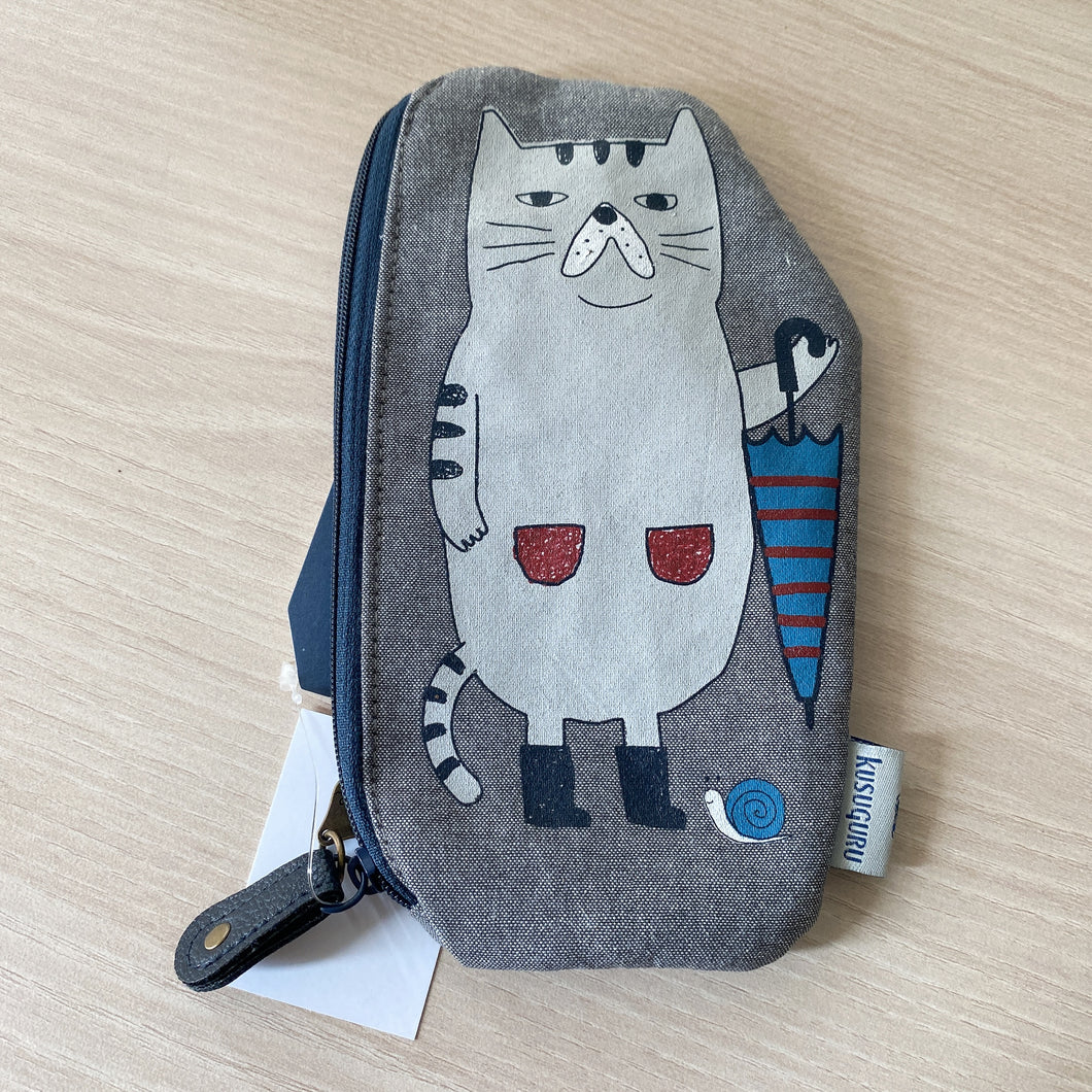 B100631-Cat Pouch