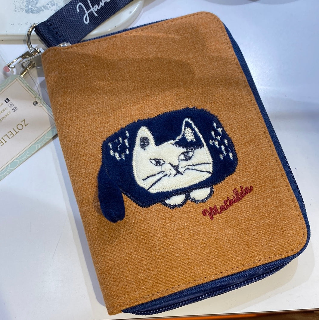 B100537-Cat Pouch