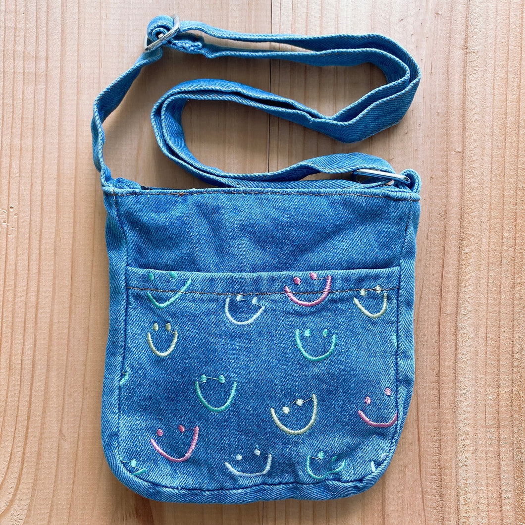 D50006-Denim Sling Bag(Light Color)$15