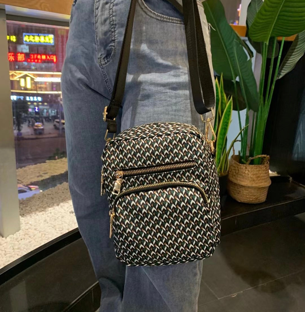 B21623-Sling Bag