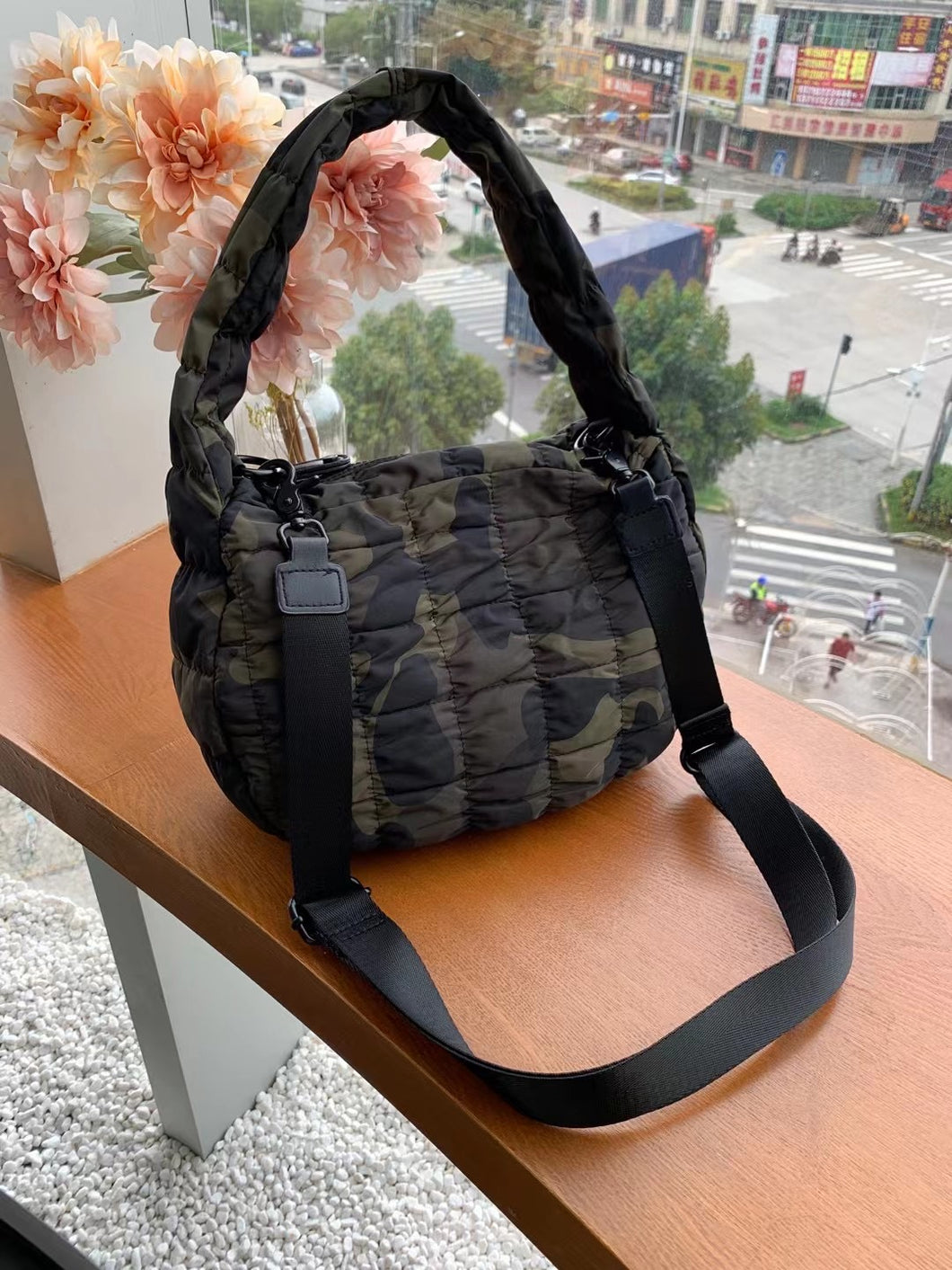 B21163-Sling bag